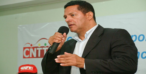 Imagem de Paulinho comenta a crítica realidade do transporte clandestino no Brasil